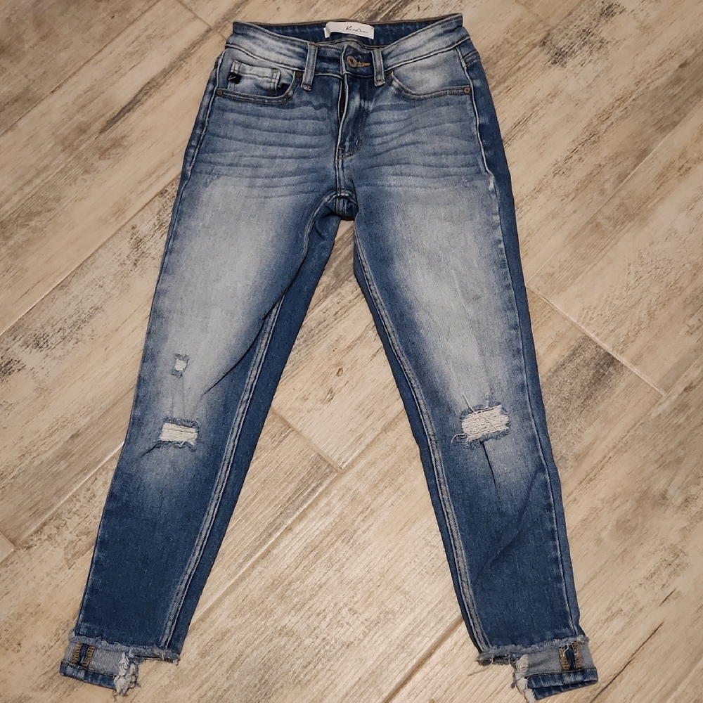 KanCan Distressed Ankle Jeans in Blue